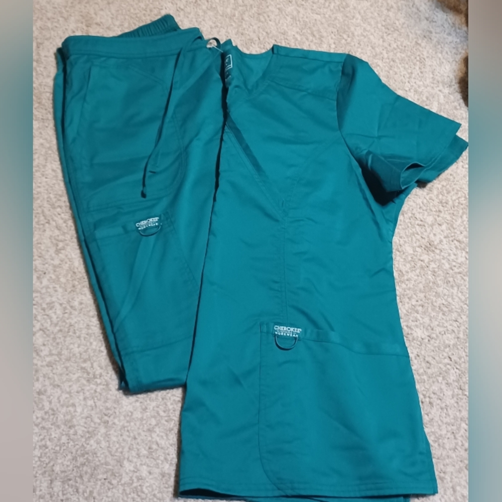Cherokee womens workwear‎ revolution